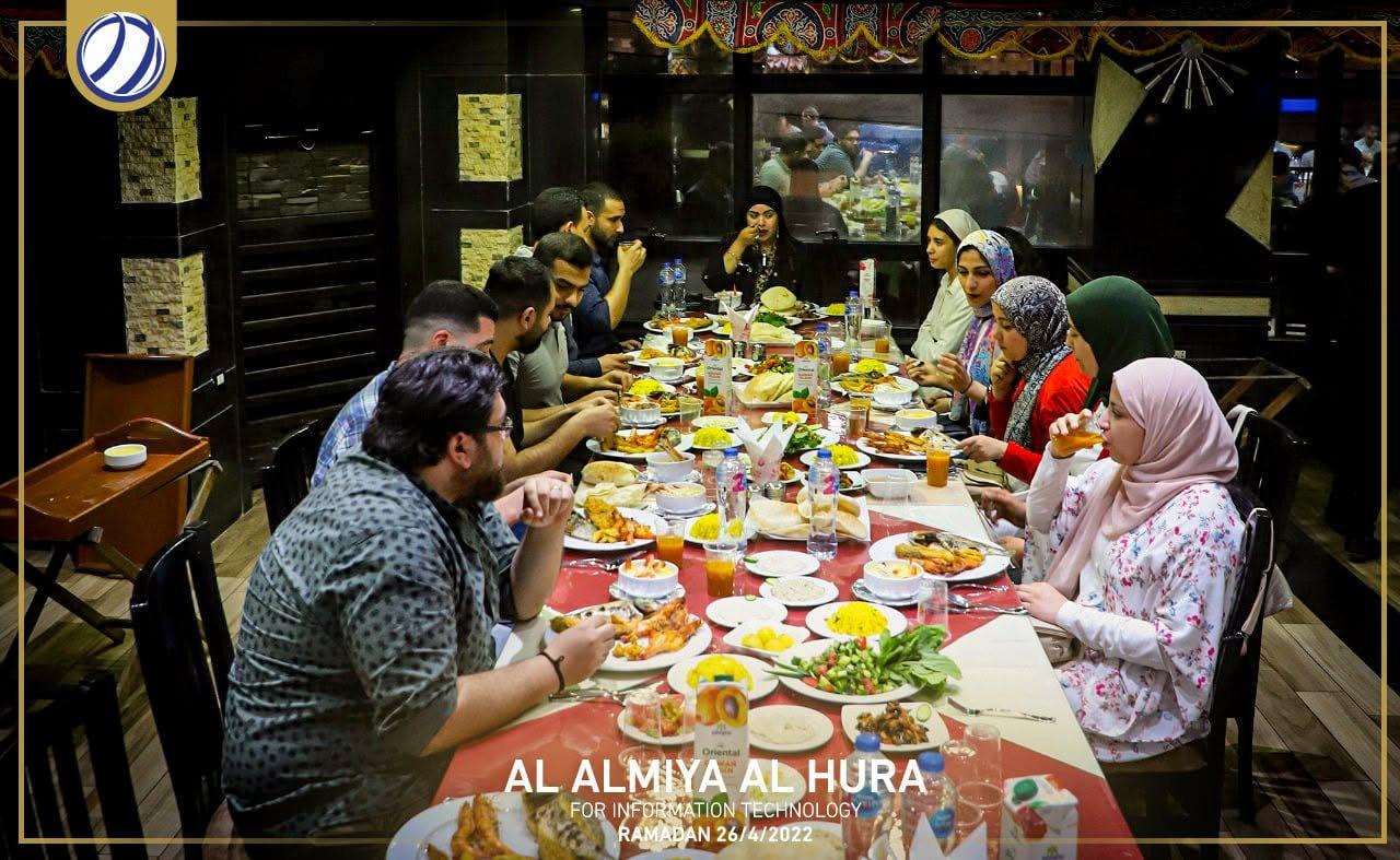 لحظات الإفطار في أجواء عائلية