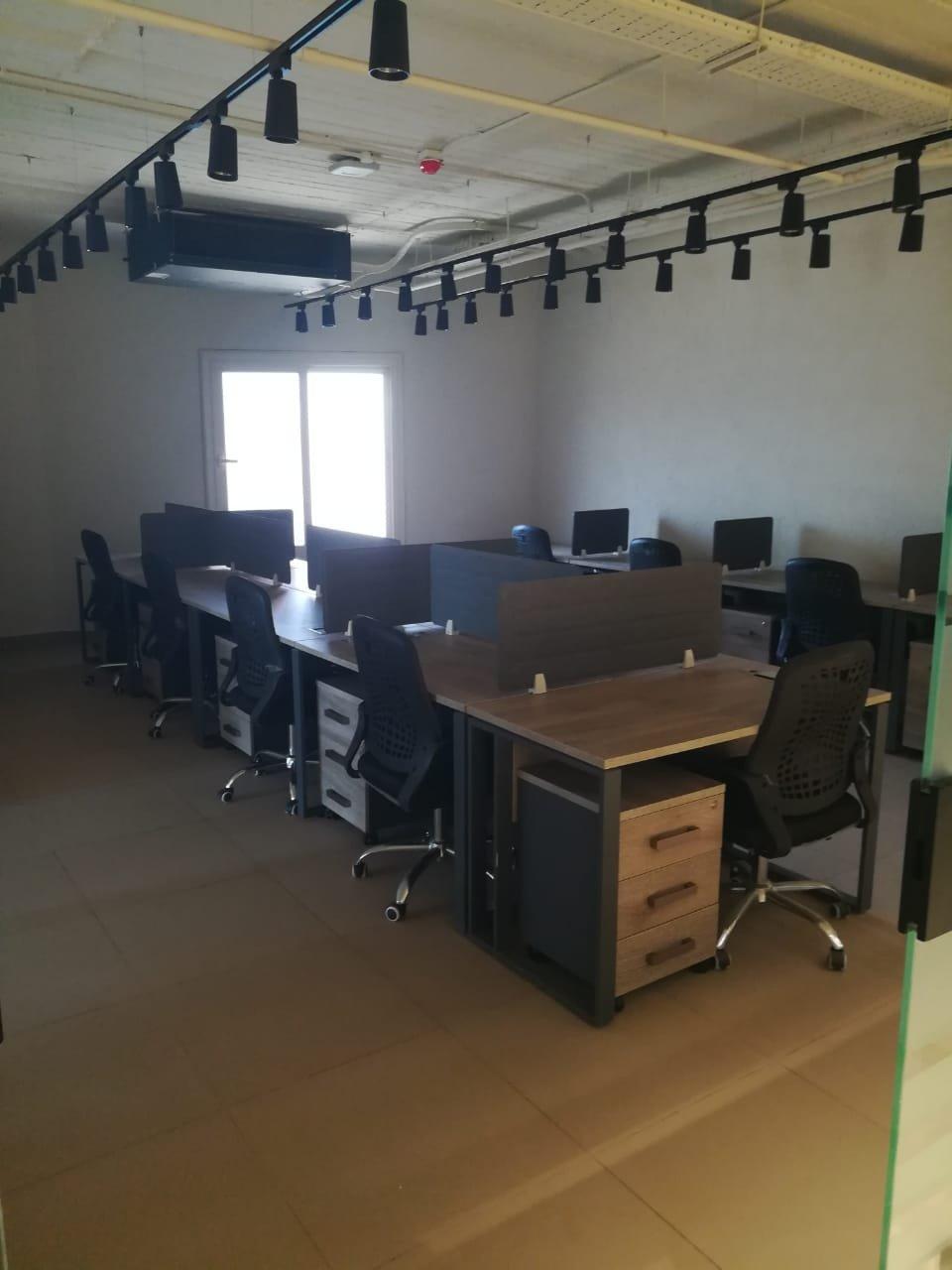 مساحة عمل فريق التطوير